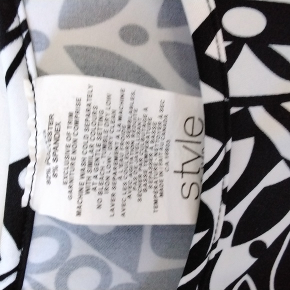 Ladies black and white ruffled top - Picture 2 of 5